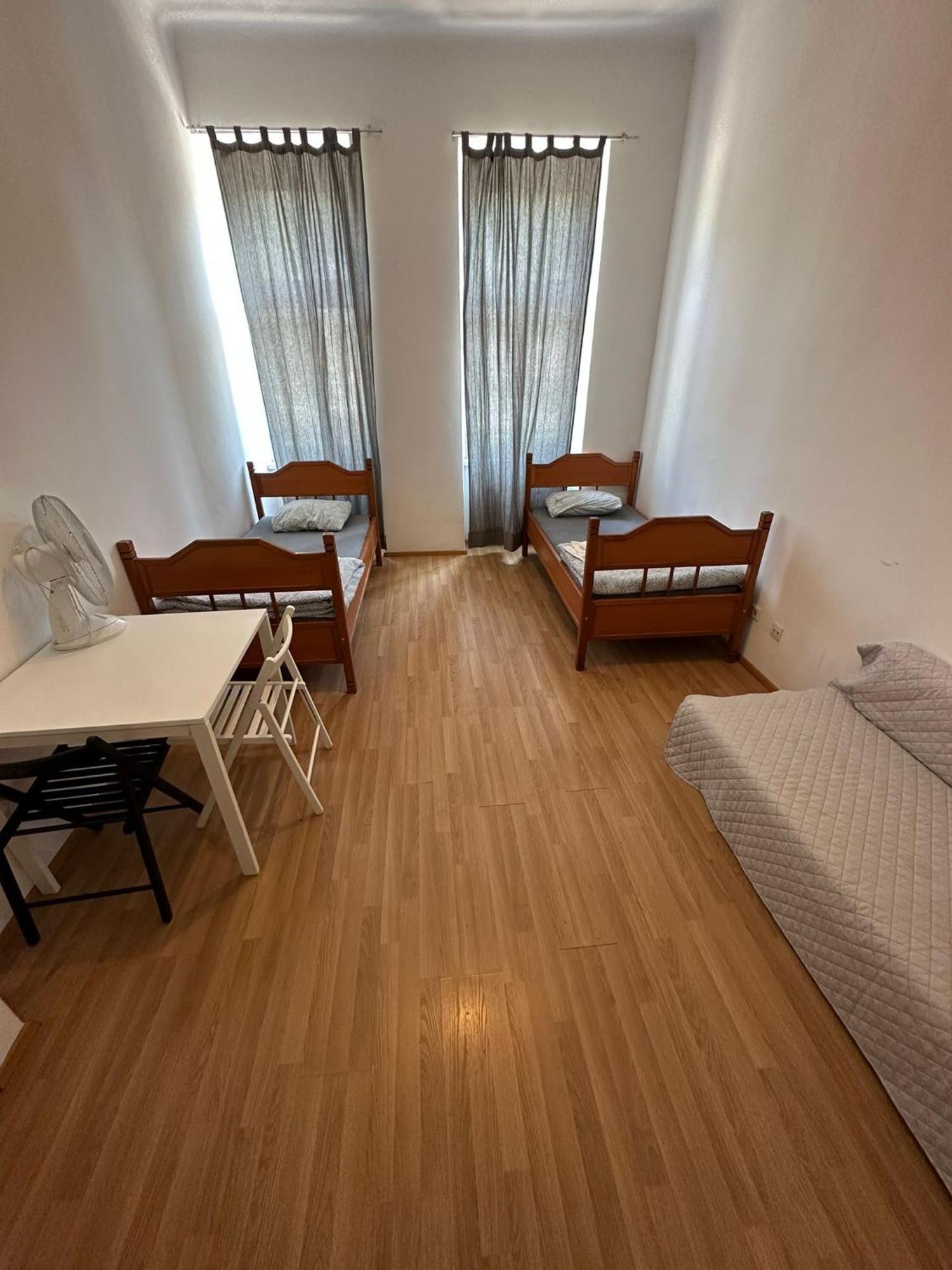 Appartement Fuer 4 Personen In 1180 *